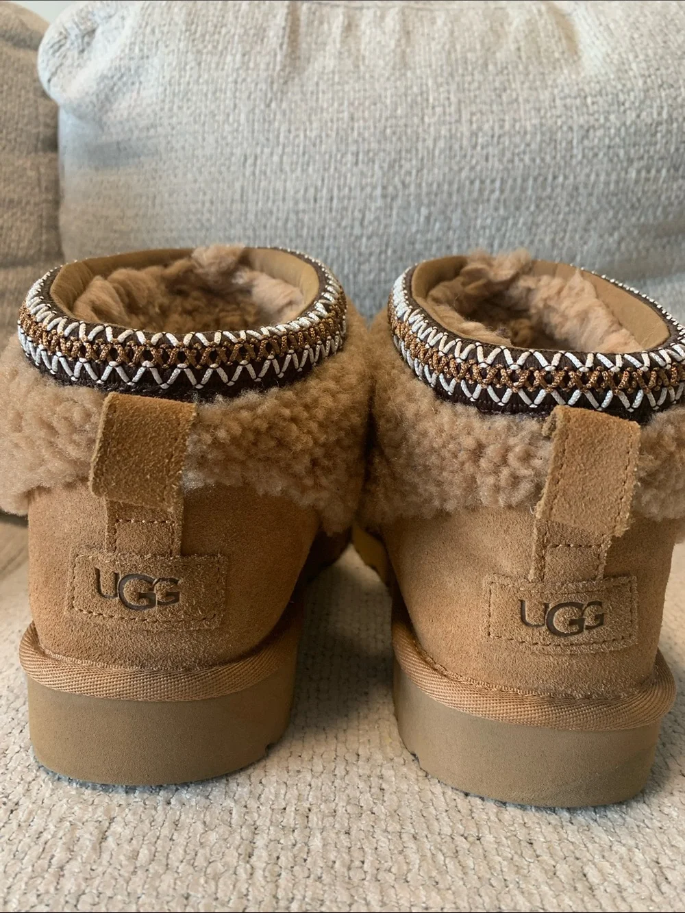 UGG Classic Ultra Mini Maxi Curly Chestnut Size 10
